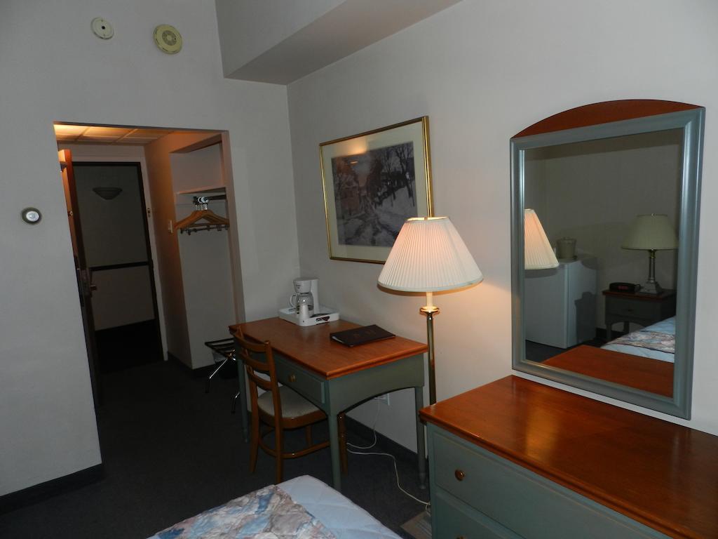 L'Auberge De L'Aeroport Inn Dorval Δωμάτιο φωτογραφία