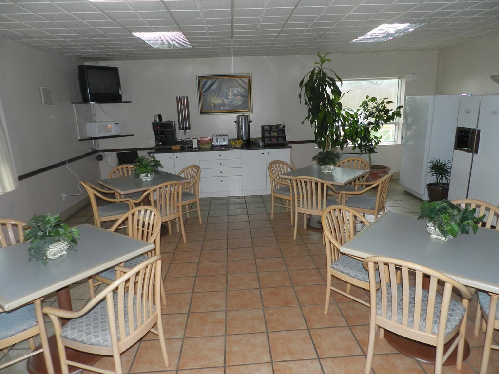 L'Auberge De L'Aeroport Inn Dorval Εξωτερικό φωτογραφία