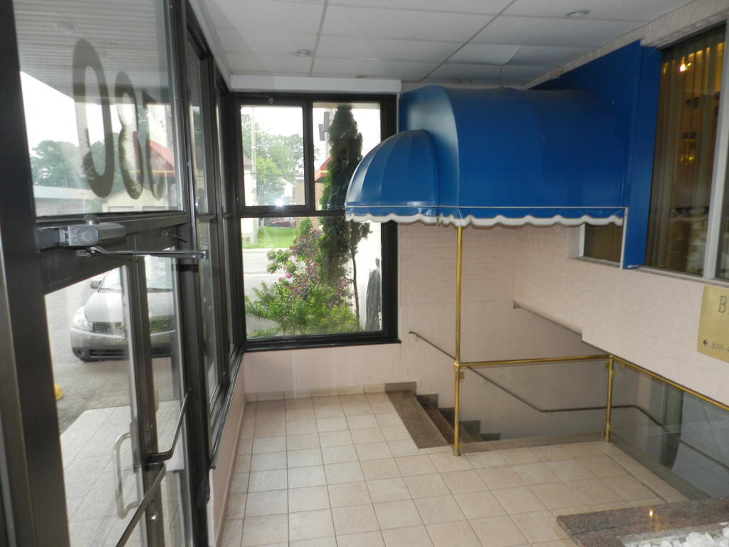 L'Auberge De L'Aeroport Inn Dorval Εξωτερικό φωτογραφία